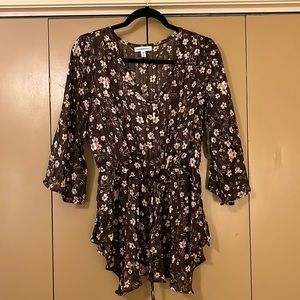 🌸NWT Sheer Peasant Blouse🌸